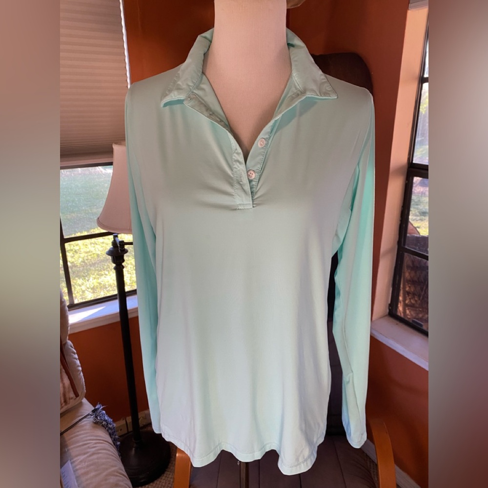 Aqua Solumbra Top
